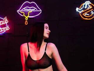 エロティックなビデオチャット TayaYumm