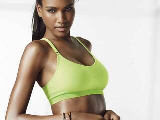 エロティックなビデオチャット TessaXHoney