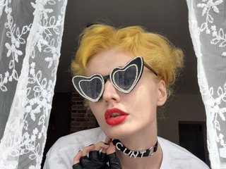 エロティックなビデオチャット ThaliaWhisper