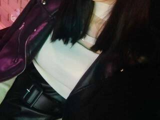 エロティックなビデオチャット ThelmaHettie