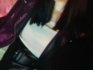 エロティックなビデオチャット ThelmaHettie