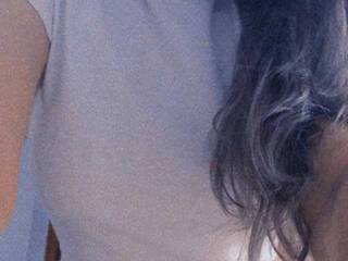 エロティックなビデオチャット Thyx-model