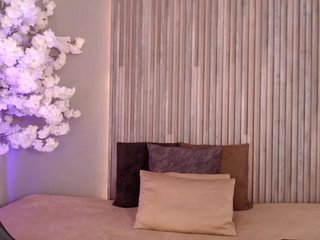 エロティックなビデオチャット tiana-glow