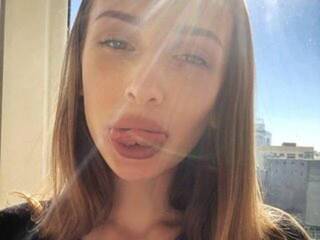 エロティックなビデオチャット TiempoDeAmar