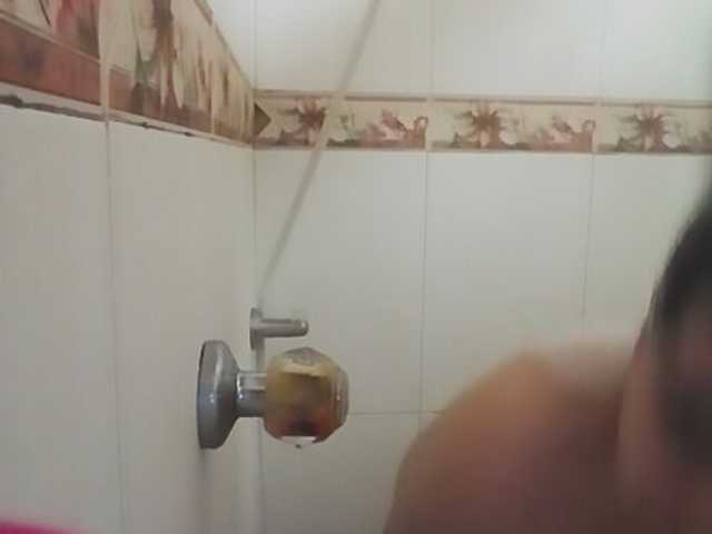 ブロードキャストスクリーンショット tifanydaniel