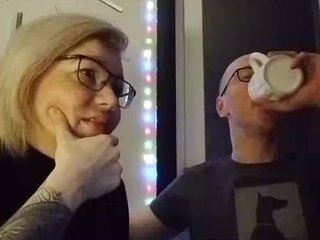 エロティックなビデオチャット TilyTily