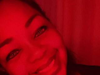 エロティックなビデオチャット Tina-rplay