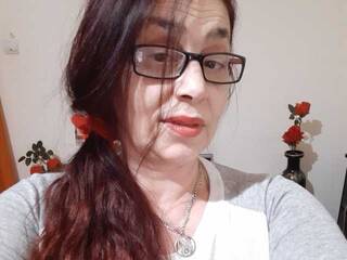 エロティックなビデオチャット Tinakiss