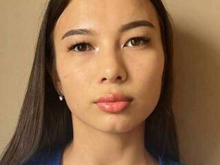 エロティックなビデオチャット TinyAlove