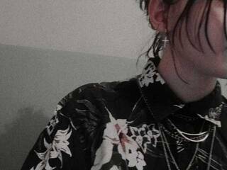 エロティックなビデオチャット TinyDasha