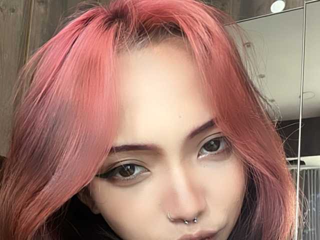 プロフィールの写真 TinyIvanka