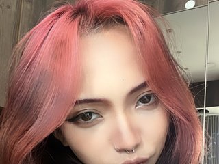 エロティックなビデオチャット TinyIvanka