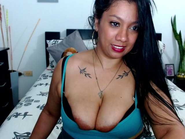 写真 titsbiglovers Hello guys let's have fun .. Show cum for 599 tokens