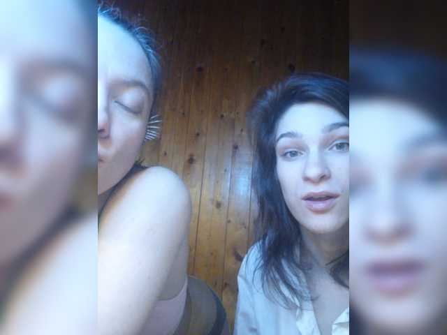 ブロードキャストスクリーンショット TreshGirls