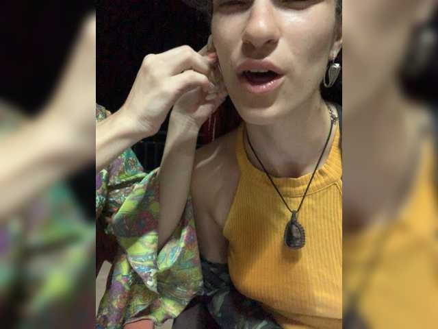 ブロードキャストスクリーンショット TreshGirls