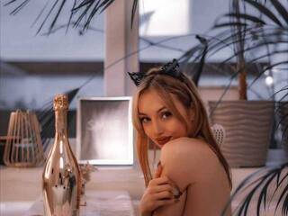 エロティックなビデオチャット tvoyamilaa21