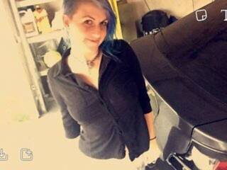 エロティックなビデオチャット twistedbitch4