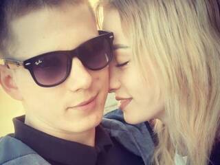 エロティックなビデオチャット Two2Sweet