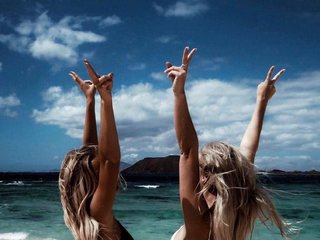 エロティックなビデオチャット twosexyandhotgirls