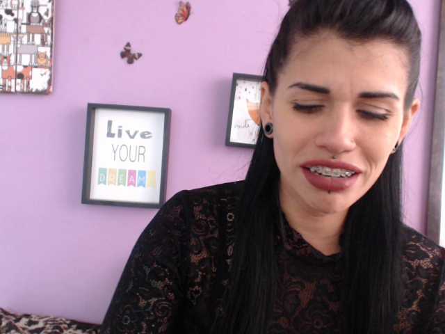 ブロードキャストスクリーンショット tyifani