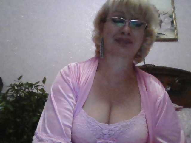 写真 _mamasita_ Greetings, my dears: * Welcome im my room. I will be glad to your attention and gifts :)