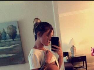 エロティックなビデオチャット Vanessarain23