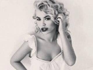 エロティックなビデオチャット verooonika