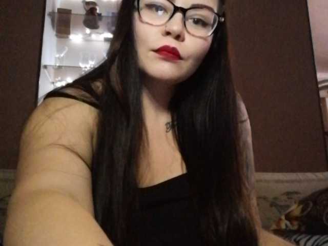 ブロードキャストスクリーンショット VikAndAlex