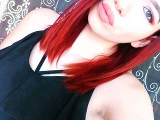 エロティックなビデオチャット Vikibilini