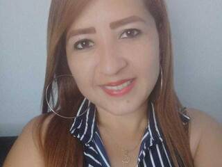 エロティックなビデオチャット Violetajamess