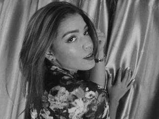 エロティックなビデオチャット VioletPearson