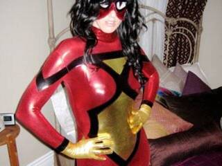 エロティックなビデオチャット VirginBitch