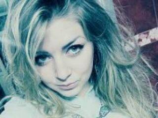 エロティックなビデオチャット virgingirl1