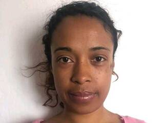 エロティックなビデオチャット Vololonirina2