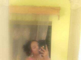 エロティックなビデオチャット Wejdene69