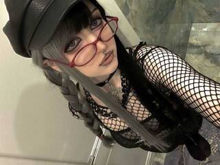 エロティックなビデオチャット whispell