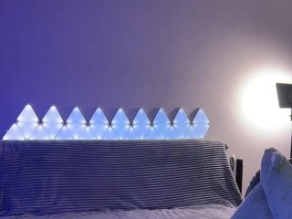 エロティックなビデオチャット whiteTEA