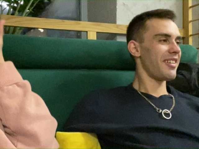 ブロードキャストスクリーンショット whores-party