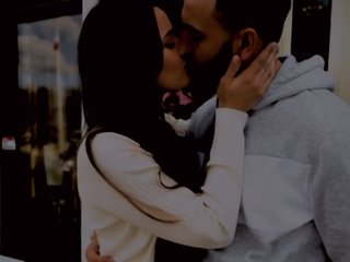 エロティックなビデオチャット WildAndMarried