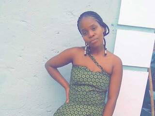 エロティックなビデオチャット WildPetal963