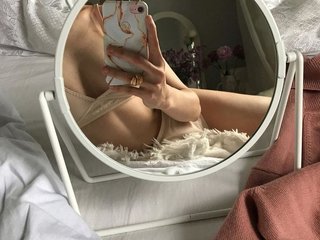 エロティックなビデオチャット wintrzw