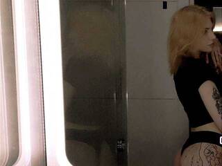 エロティックなビデオチャット TgGlowwowy