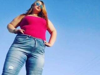 エロティックなビデオチャット xAlisasex