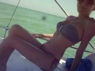 エロティックなビデオチャット xemily