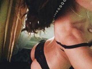 エロティックなビデオチャット xiraxx