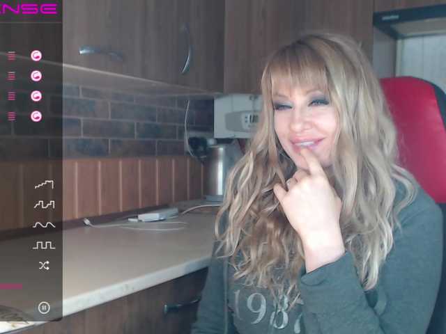 ブロードキャストスクリーンショット RrredQueen