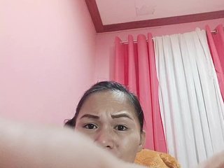 エロティックなビデオチャット xxAsianLove143xx