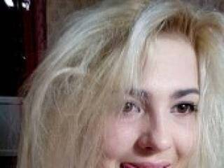 エロティックなビデオチャット xxkoshkaxx