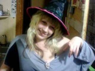 エロティックなビデオチャット xxxvikaxxx