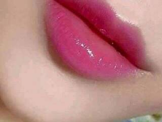 エロティックなビデオチャット xxYummyKiss